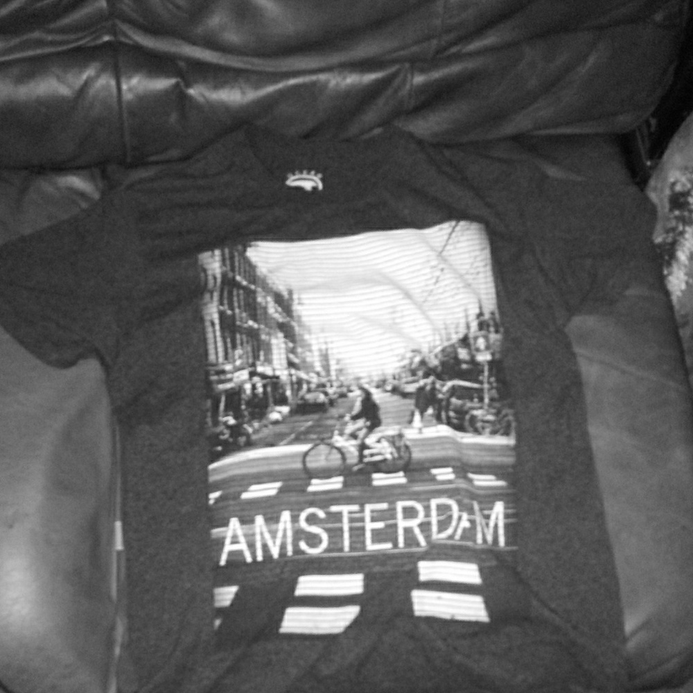 Amsterdam t shirt by ocean current size Med ( M )